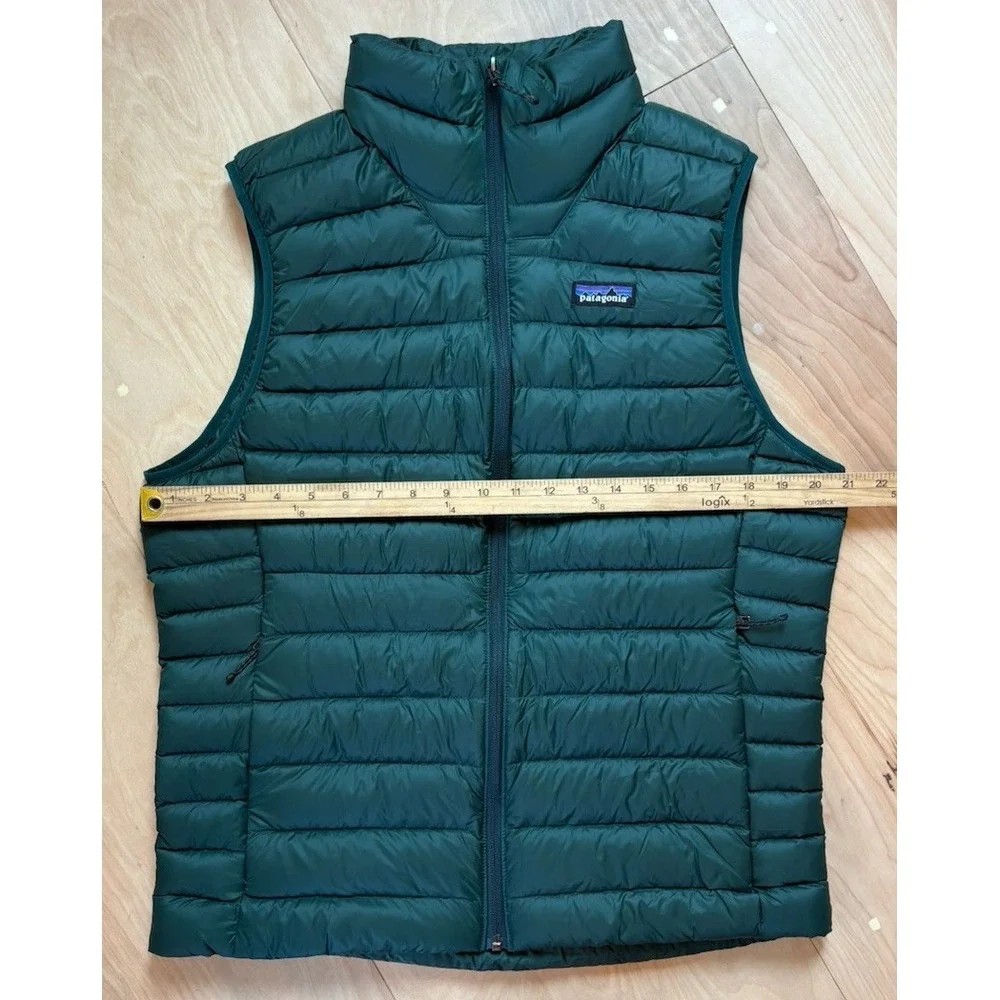 Patagonia Men's Down Sweater Vest Cascade Green Size M NWT Lightweight Puffer